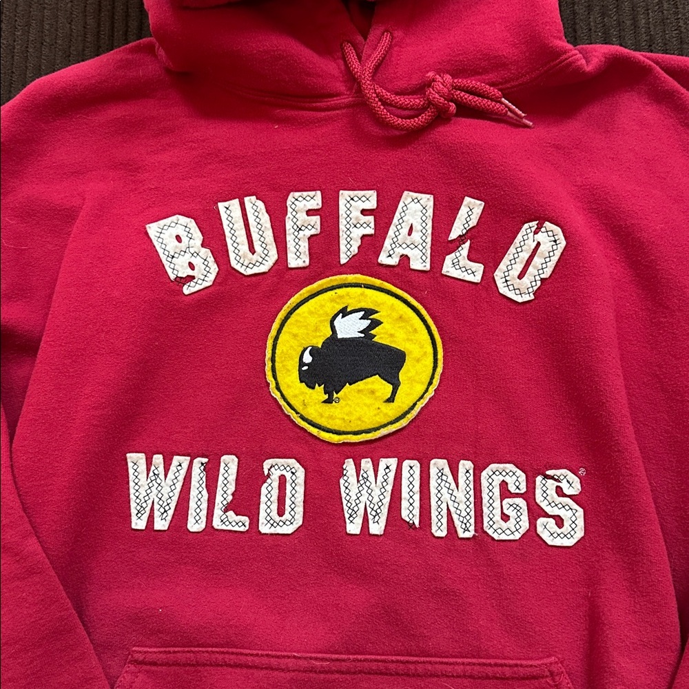 Buffalo Wild Wings Hooded Sweatshirt Large